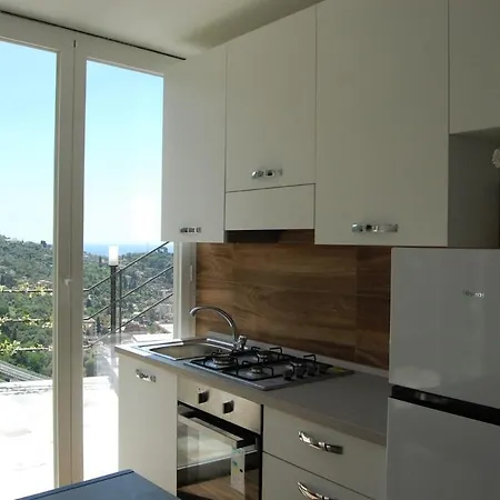 Nel Con Vista Mare, Villa