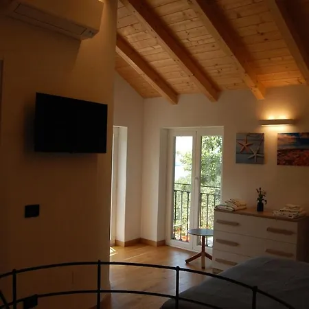 Nel Con Vista Mare, * Rapallo