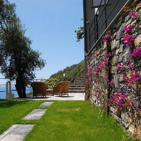 Villa Nel Con Vista Mare, Rapallo